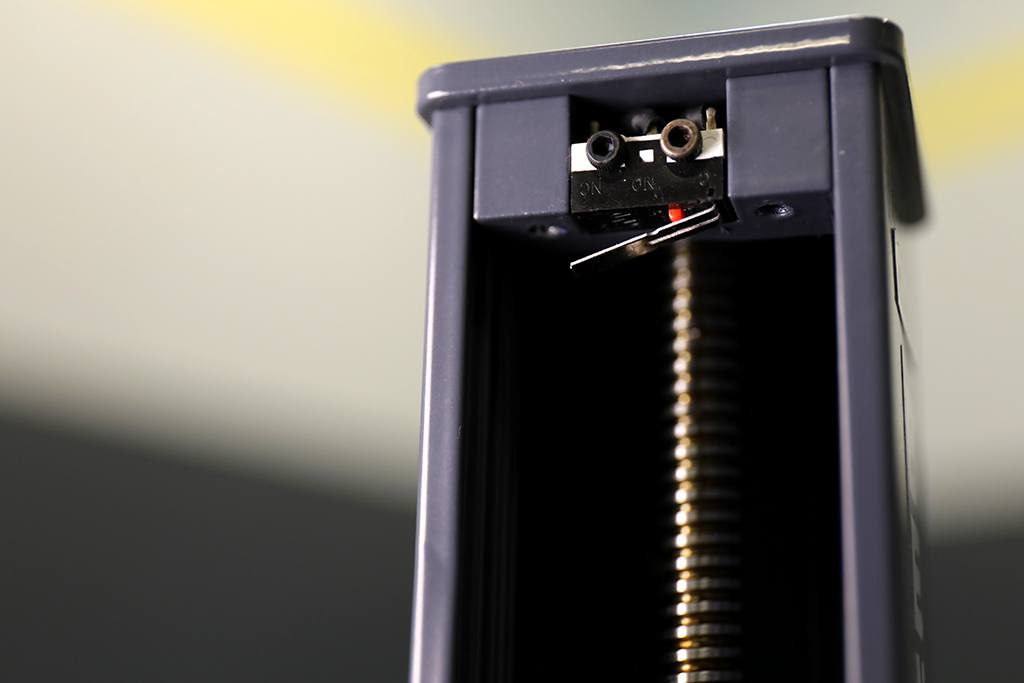 RC4WD Officially Licensed BendPak XPR-9S Two-Post Lift